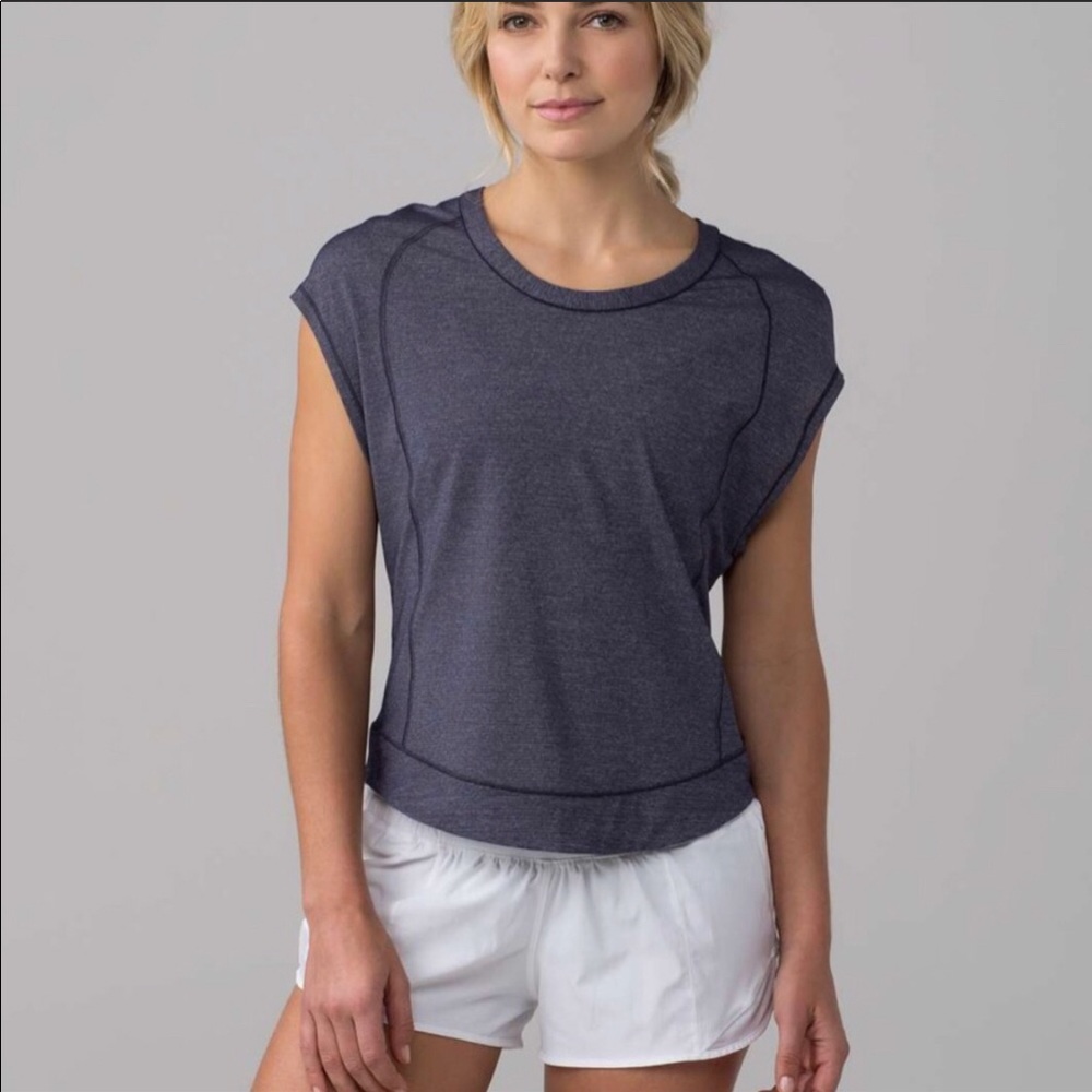 Lululemon Pace Perfect Short Sleeve Sise 6 EUC